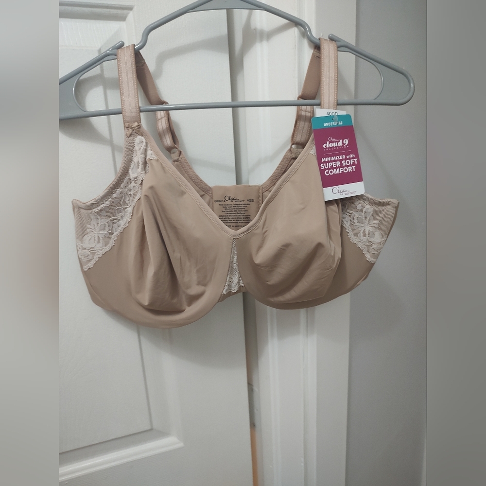 New with tags Cloud 9 Bra 40DD Minimizer Olger by Warner's
